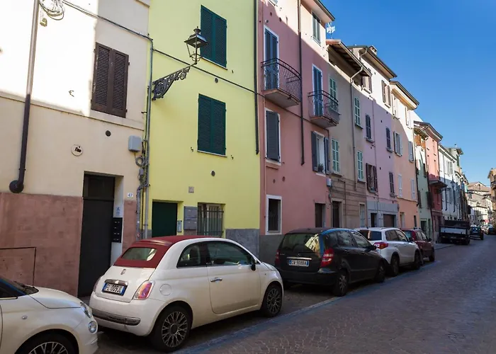 A Due Passi Della Casa Natale Del Maestro Toscanini